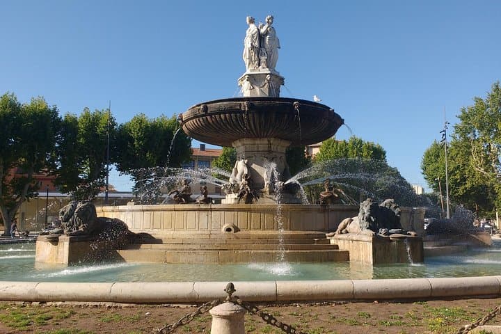 Guided Tour in Aix-en-Provence: Historical Old City