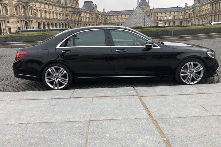 Private transfer from Beauvais airport to Paris or back