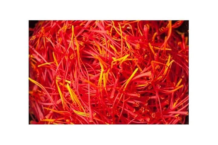 Harvest saffron rooftop Paris