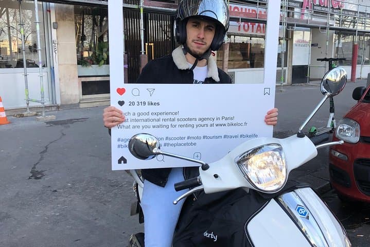Liberty scooter rental Piaggio 50cc (4T) Paris