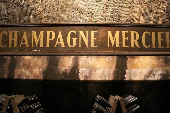 Private 10-hour round transfer to Champagne Epernay from Paris. Best offer!