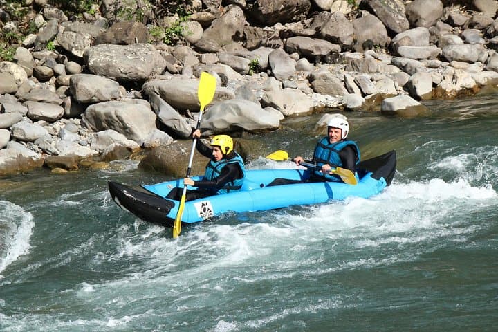 Hot dog (inflatable canoe) on the Ubaye