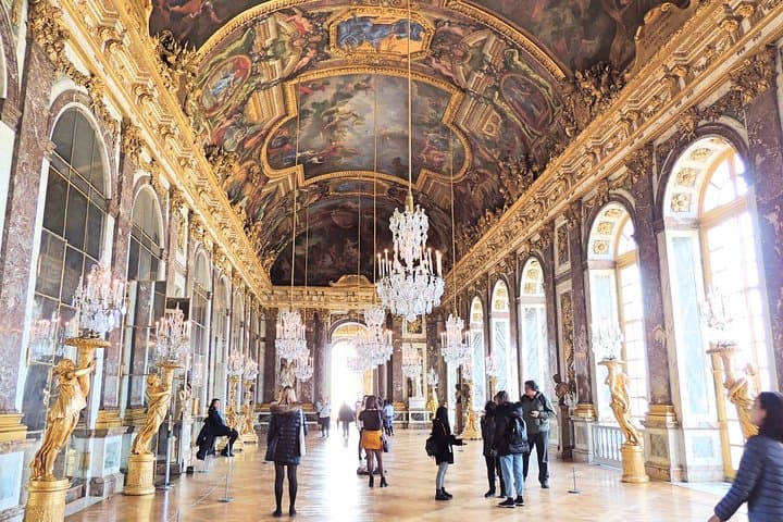 Versailles Palace Hall of Mirrors
