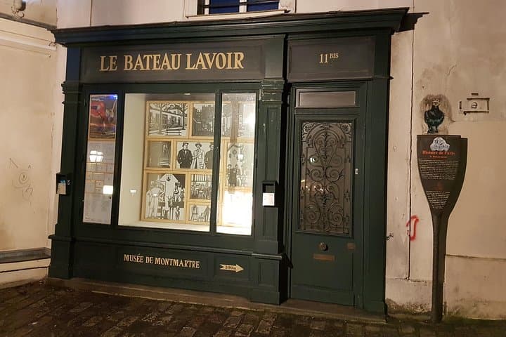 Montmartre by Night Private Tour