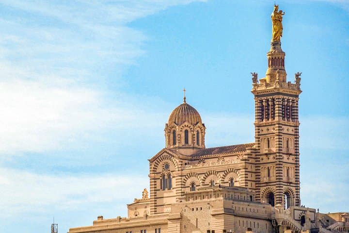 Historic Marseille: Exclusive Private Tour with a Local