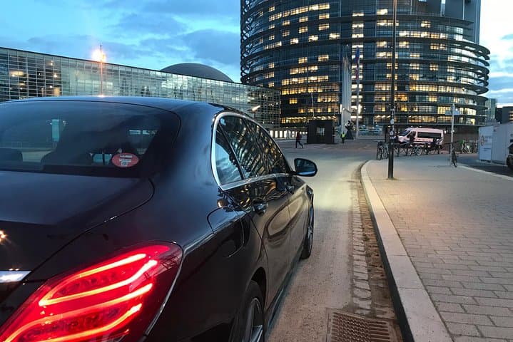 Private driver Entzheim Strasbourg Airport (SBX) - Strasbourg city