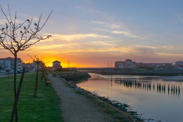 Self-guided city trail - JOLA's Schnipseljagd Mimizan Tour