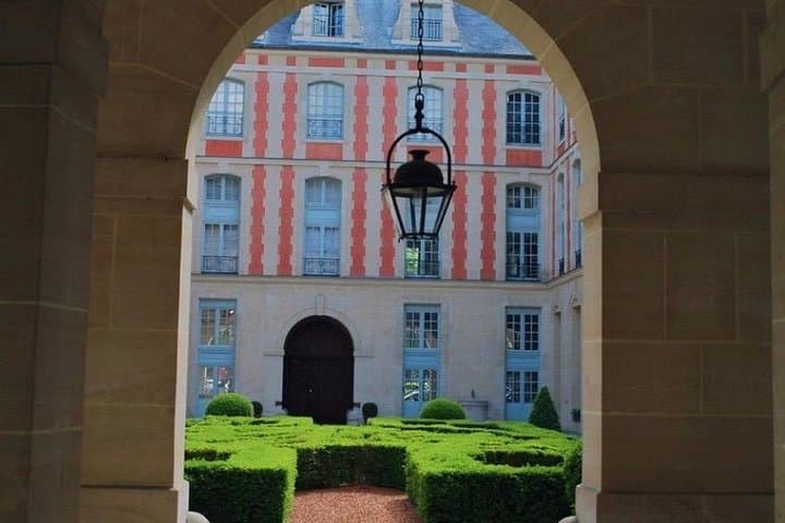 Paris: Private Walking Tour in the Marais District