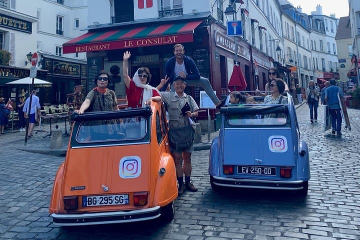 Vintage 2CV Adventure: 1-Hour Paris Highlights Tour