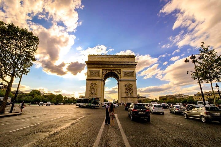 Paris: Private Walking Tour of 3 hours