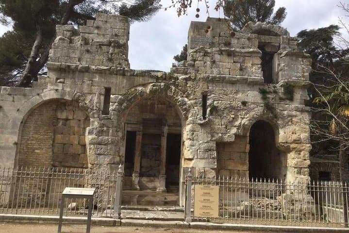 Nîmes
