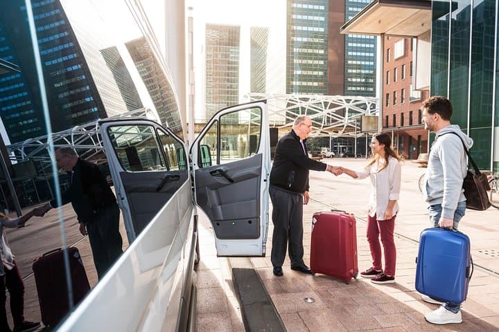 Private transfer from Paris CDG Airport to Disneyland Hotels
