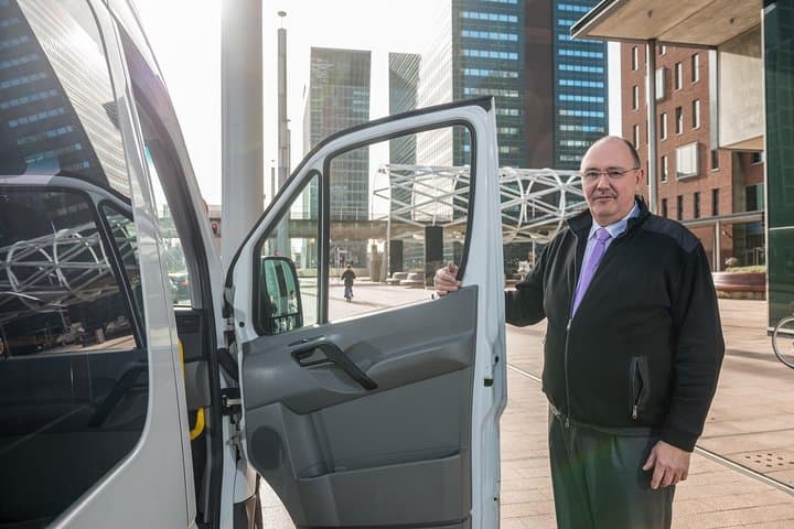 Private transfer from Paris CDG Airport to Disneyland Hotels