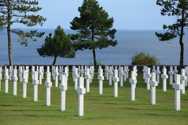 Normandy Guided E-bike tour to Omaha Beach / private tour