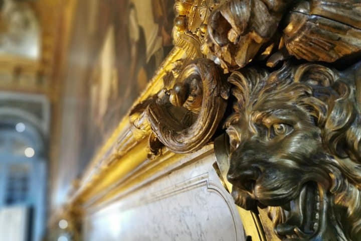 Versailles and Chartres Private Day Tour from Paris