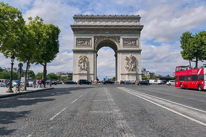 Private City tour of Paris from Disneyland with drop off in Paris City