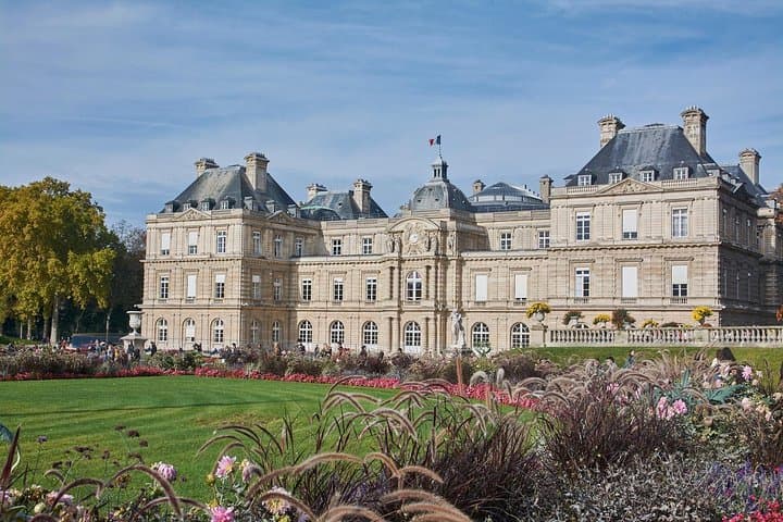 Paris Kick-Off Private Tour