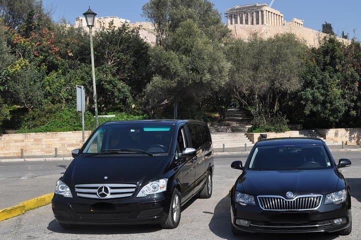 Half day luxury car with driver at disposal in Lyon
