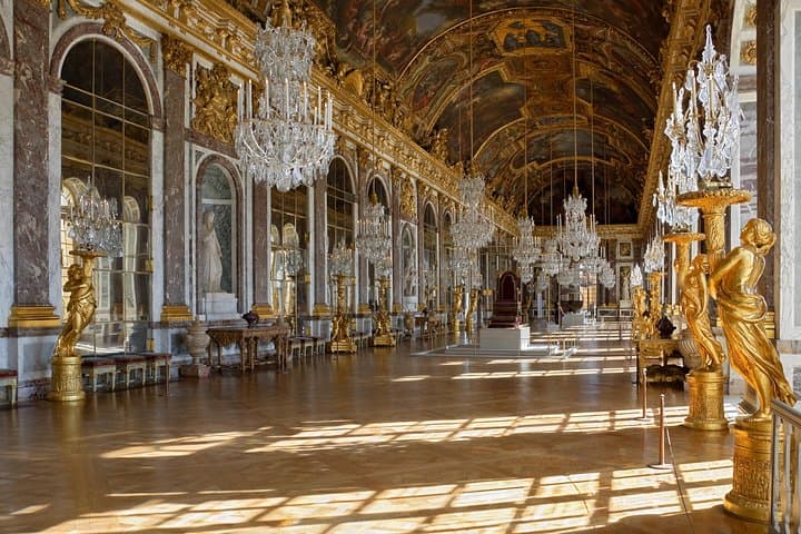 Private 3-hour Tour in Versailles with Official Tour Guide