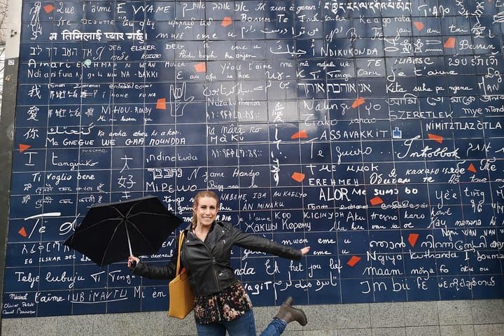 Paris Romantic Montmartre: Love Story Exploration Game and Tour
