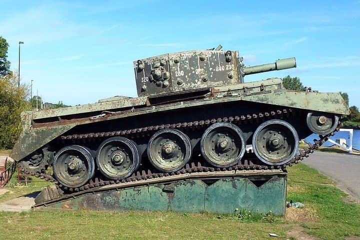 Private 8/9 hour tour to British landing beaches from Le Havre with driver/guide