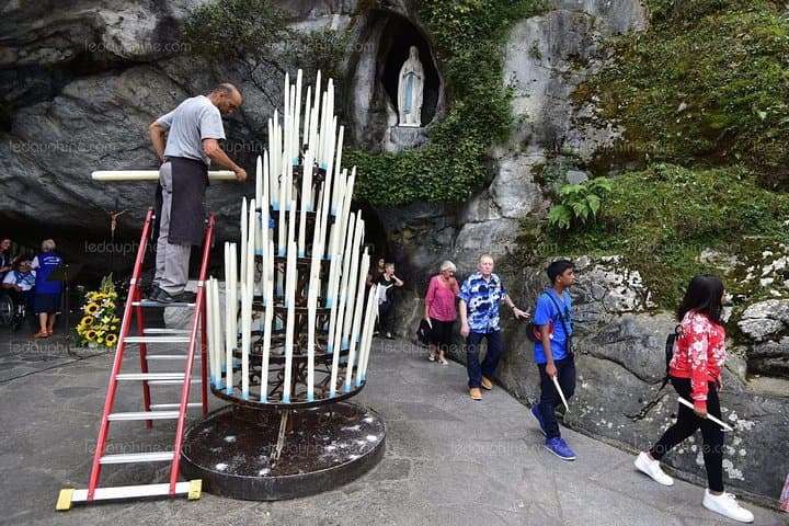 LOURDES : COME FOR A DAY - Private Day-trip from PARIS by High Speed Train