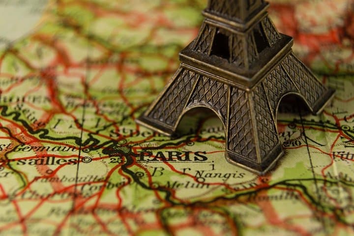 Private Van Transfer from CDG Airport To Versailles