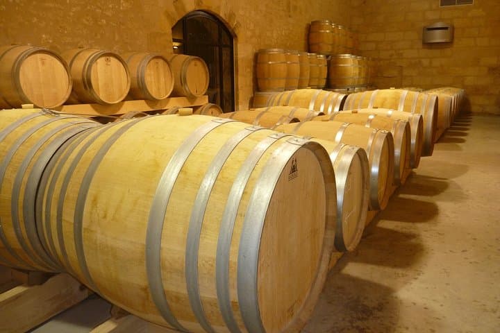 Private Wine Tour of Pessac Leognan in a 2CV vintage car