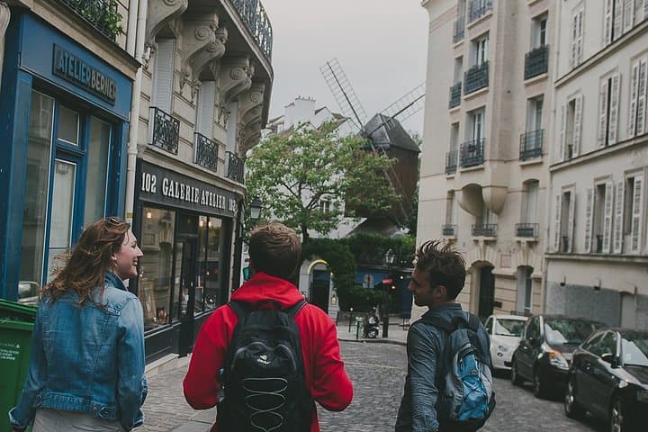 Montmartre's Secrets and Tastes in a Private Walking tour