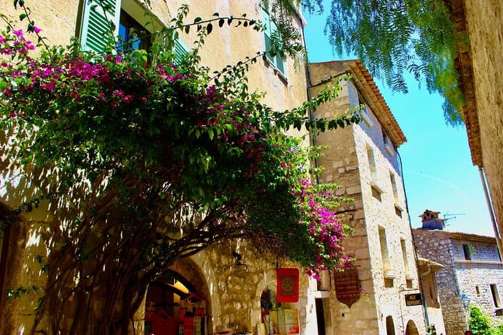 Sightseeing tour from Nice to Saint-Paul-de-Vence and Provence