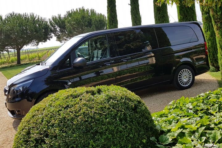 From 1 to 7 people in a Luxury Van !!!