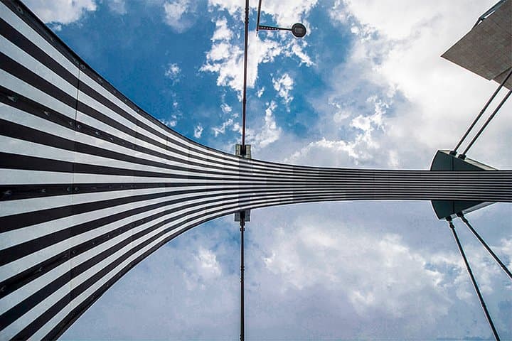BILBAO, the "dressed" suspension bridge by Buren