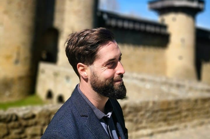 Julien official guide speaker