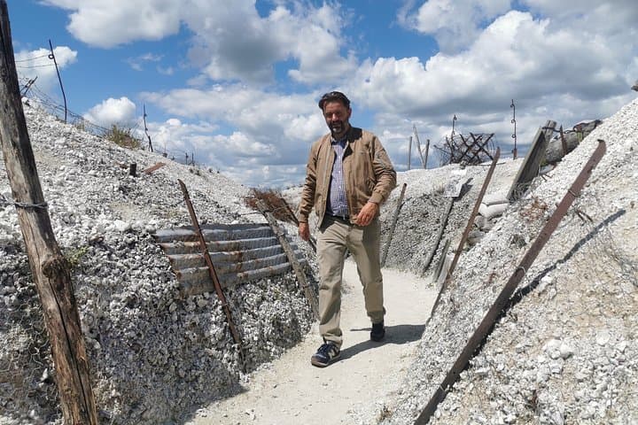 La Main de Massiges (Walk in a trench gut)