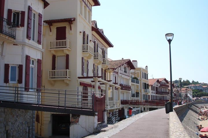 Private Tour of Saint Jean de Luz and Biarritz with driver and optional guide