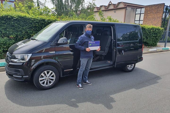 SUV 4 seat-1 way Departure Transfer: Disney to CDG /Orly Airport