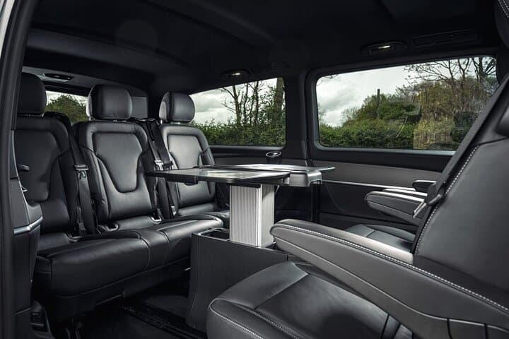 Private Transfer: Paris City to Paris Airport CDG by Luxury Van