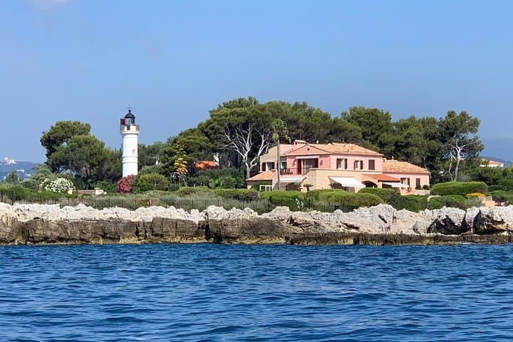Privileged view of the Cap d'Antibes