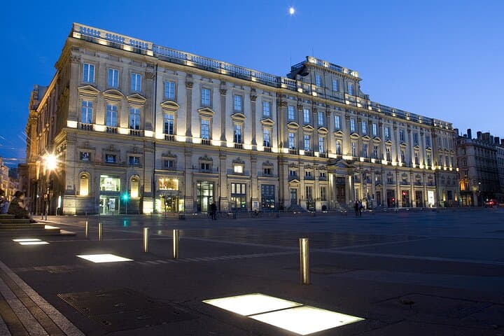 Private 4-hour City Tour of Lyon with driver, guide and Hotel pick-up