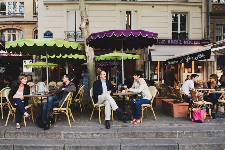 Street Art Tour in Paris with Local Expert