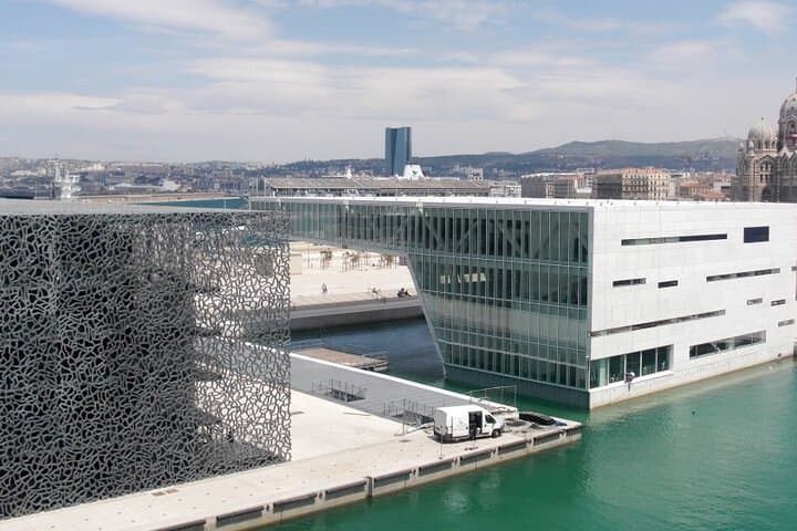 A Remarkable Scavenger Hunt: Marseille Sights By The Sea