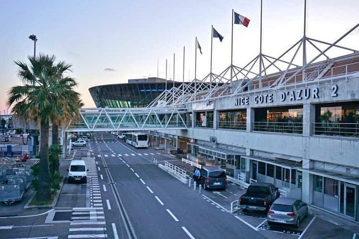 Private Departure Transfer: Hotels in Antibes to Nice Airport