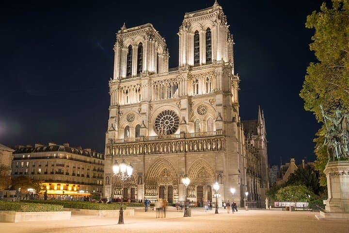 Paris by night Private walking tour