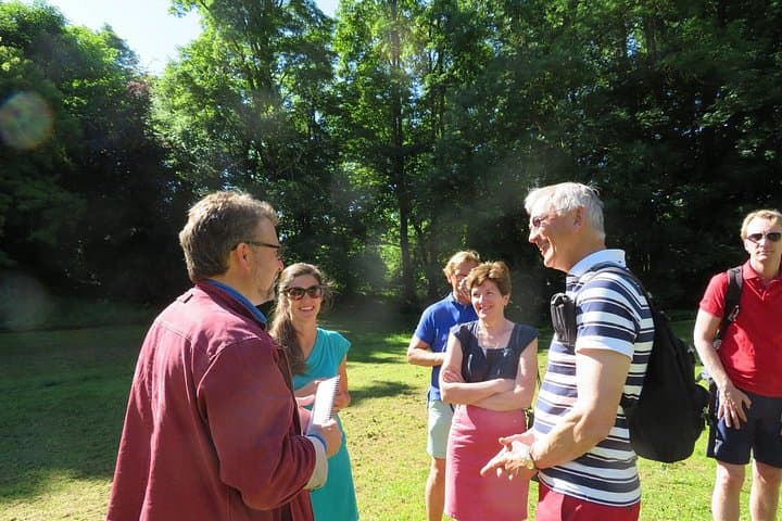 Explaining Versailles