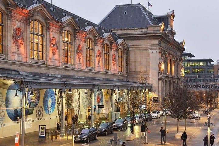 Paris Private Departure Transfer: Hotel to Train Station