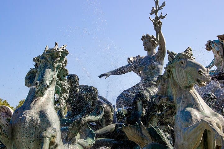 Bordeaux Private Walking Tour with a Local