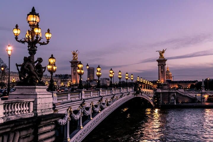 Paris Private Walking Tour with a Local