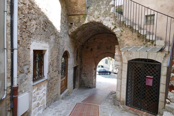 Nice: Italian Market, Eze, and Turbie Tour.