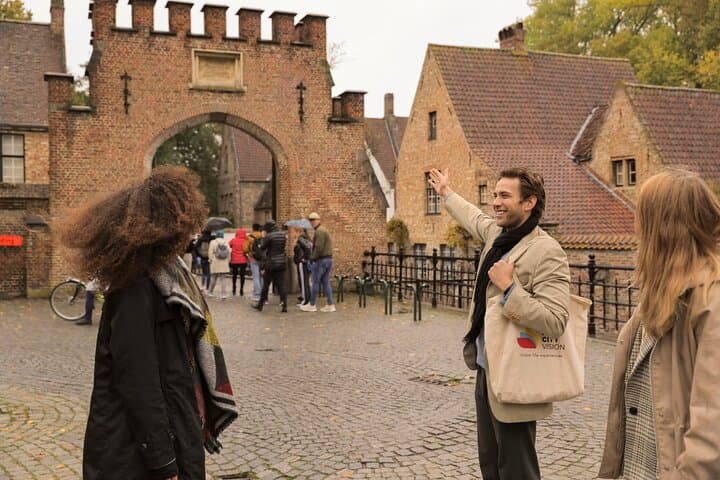 Bruges Guided Day Trip with Canal Cruise Option and Hotel Pickup