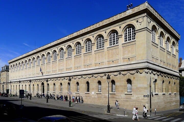 The library "Sainte Genevieve" - outside